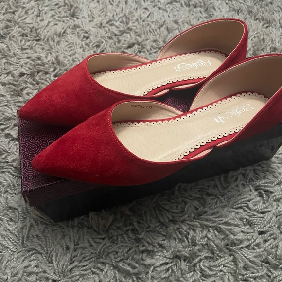 Red suede flats - Picture 2 of 5